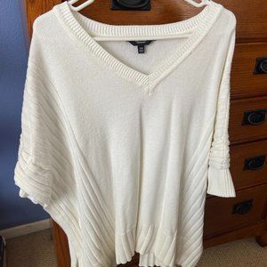 Vera Wang White 3/4 Longsleeve Ribbed Tunic Sweater